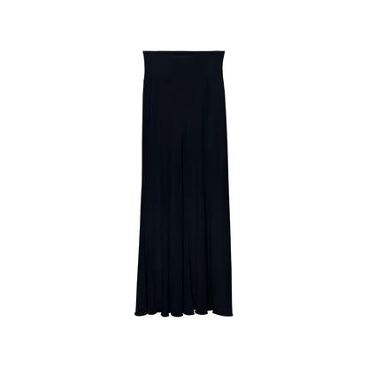 Drooping pants and slightly flared pants