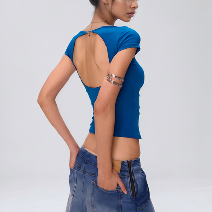 Backless design T-shirt